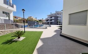 Modern 3 Bedroom 7 Guests Sun Golf Beach Apartments
